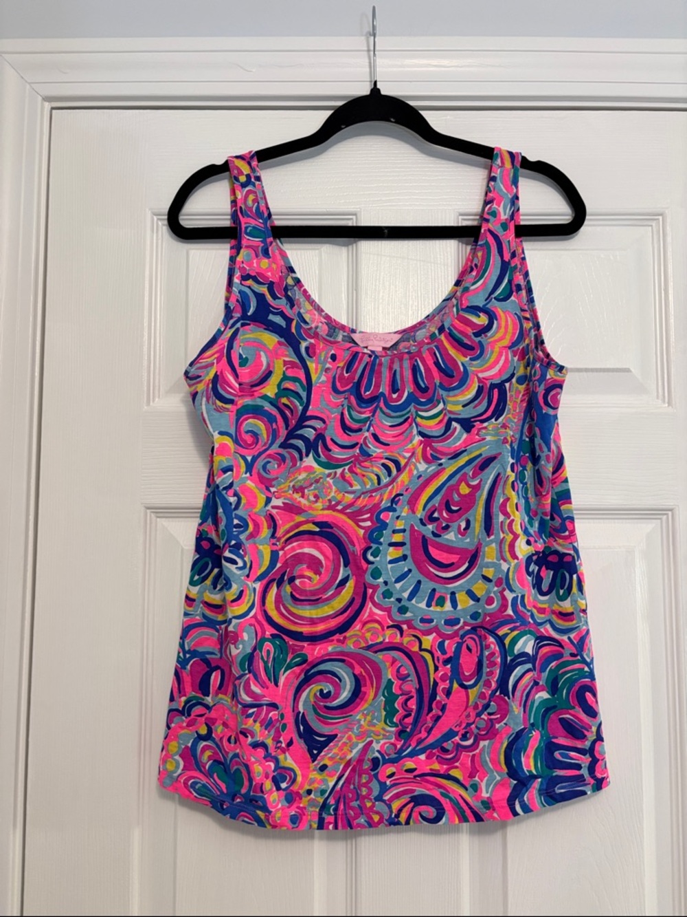 Lilly Pulitzer Vibrant Pink Multicolor Paisley Scoop Tank